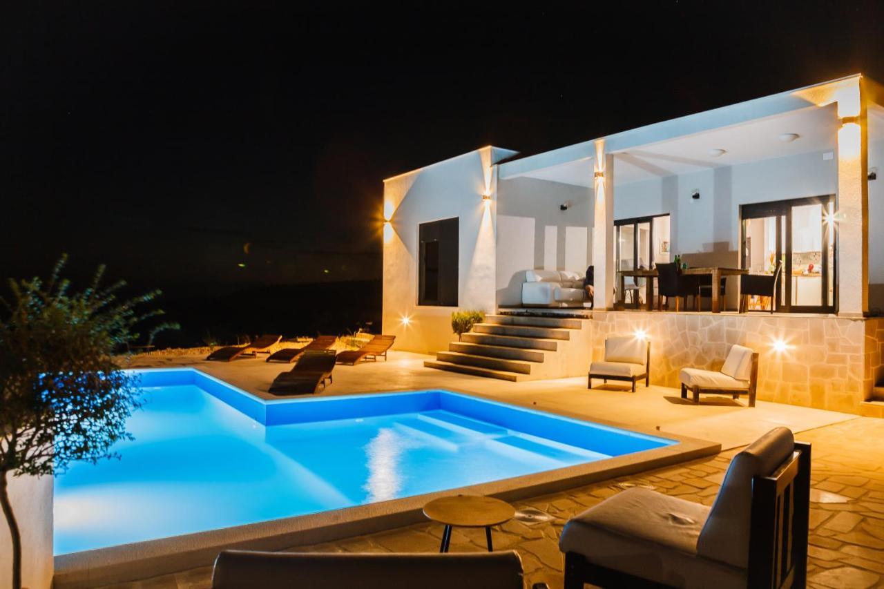 Villa Zlatno Sunce In The Hills Near Trogir Vrsine Exterior photo